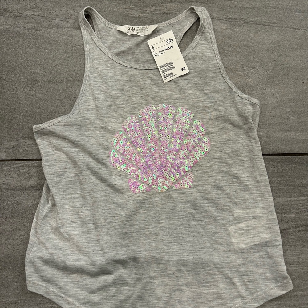 H&M Light Gray Tank Top with Pink and Purple Shell Design
